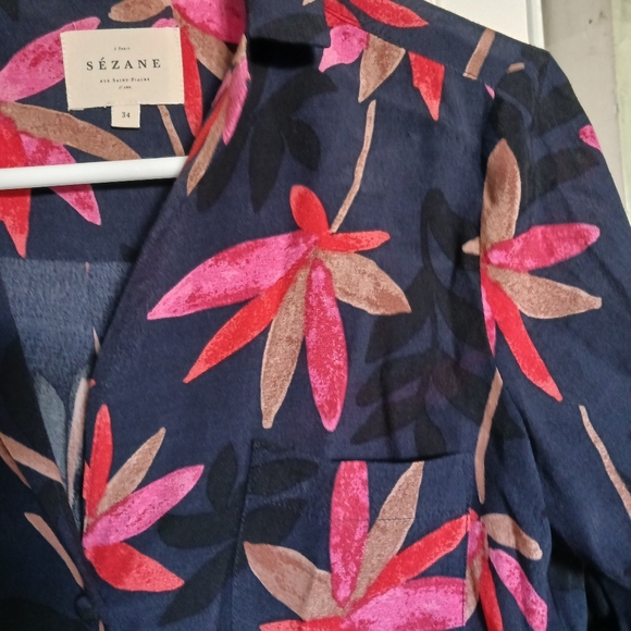 SEZANE FLORENCE TOP PETAL PRINT NAVY BLUE. USED WOMEN GREAT CONDITION - Picture 6 of 10